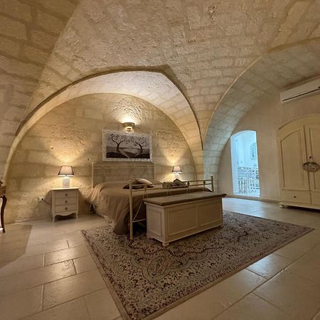 Suite Cavour Luxury Home Tarent Zewnętrze zdjęcie