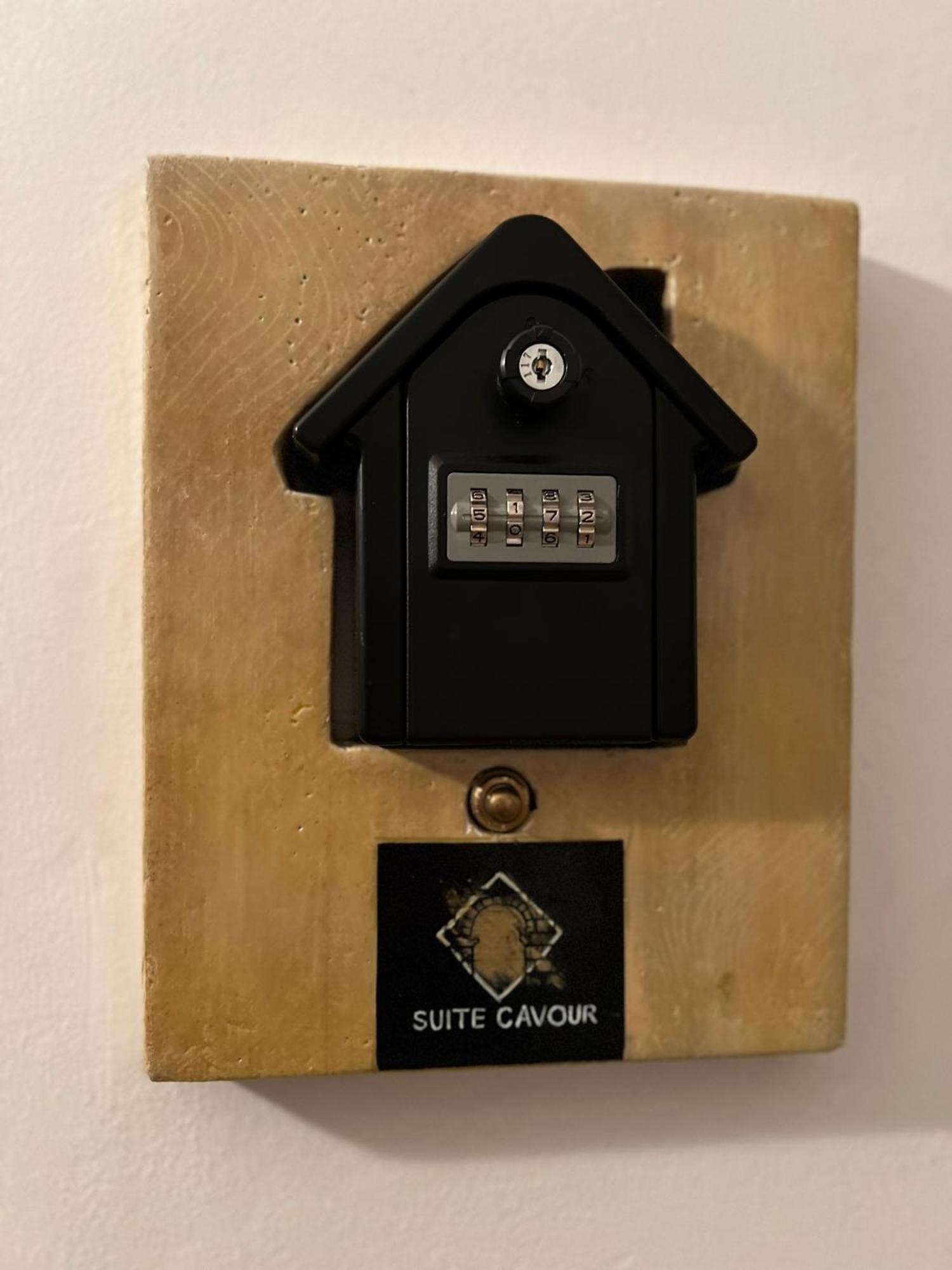 Suite Cavour Luxury Home Tarent Zewnętrze zdjęcie