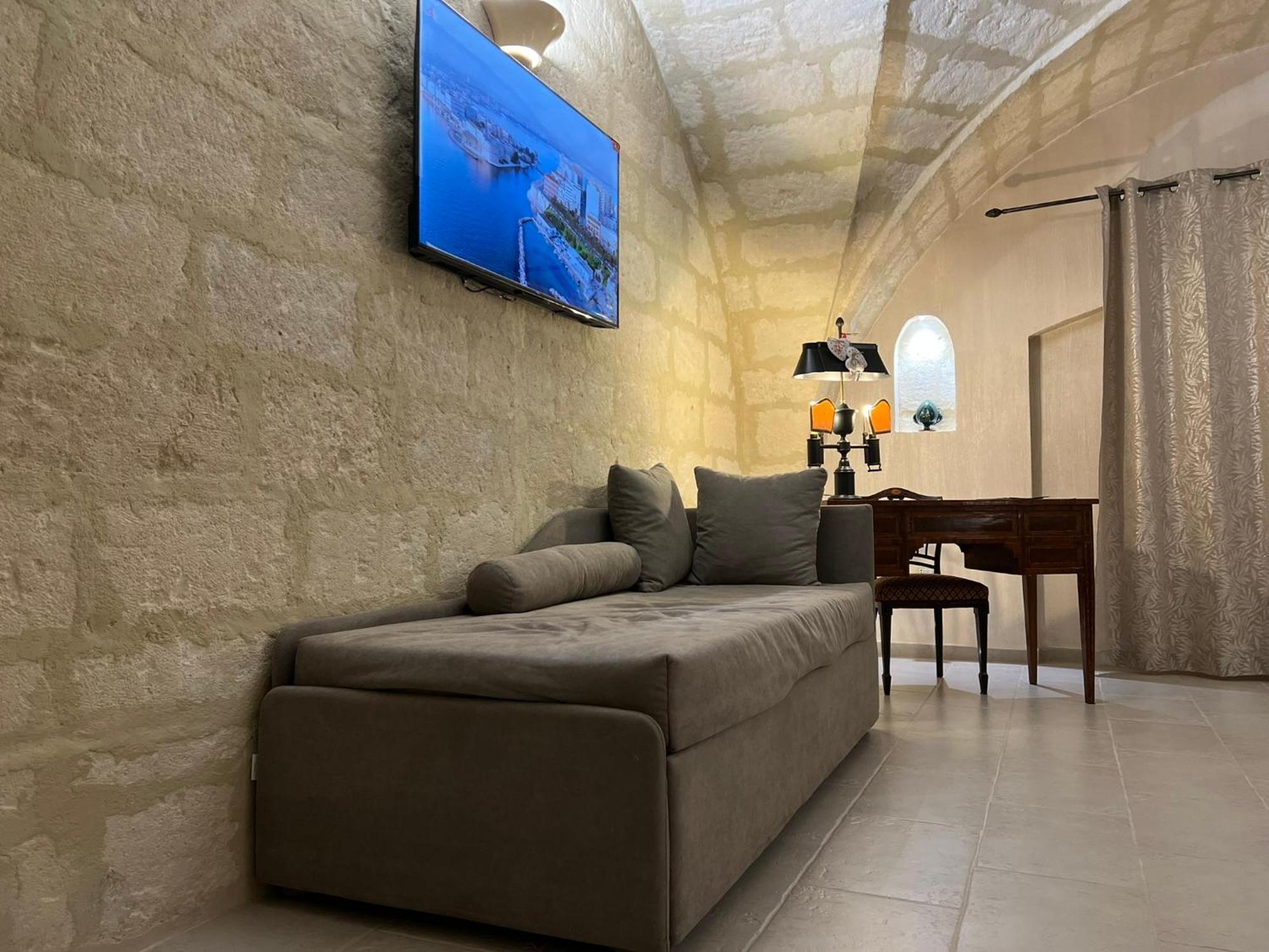 Suite Cavour Luxury Home Tarent Zewnętrze zdjęcie