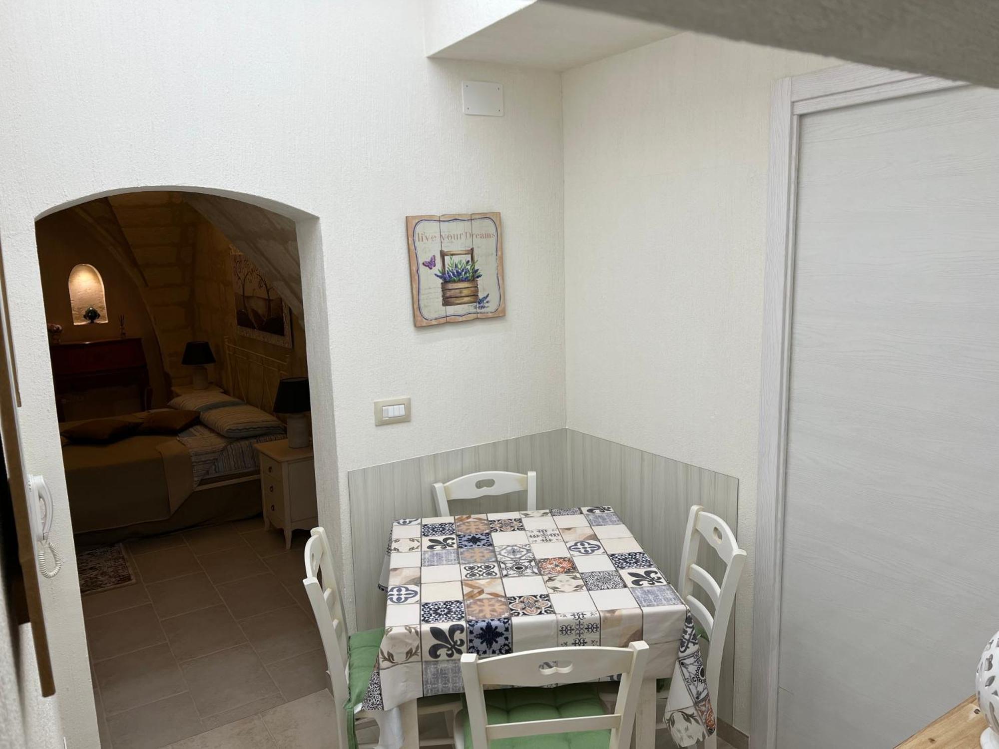 Suite Cavour Luxury Home Tarent Zewnętrze zdjęcie