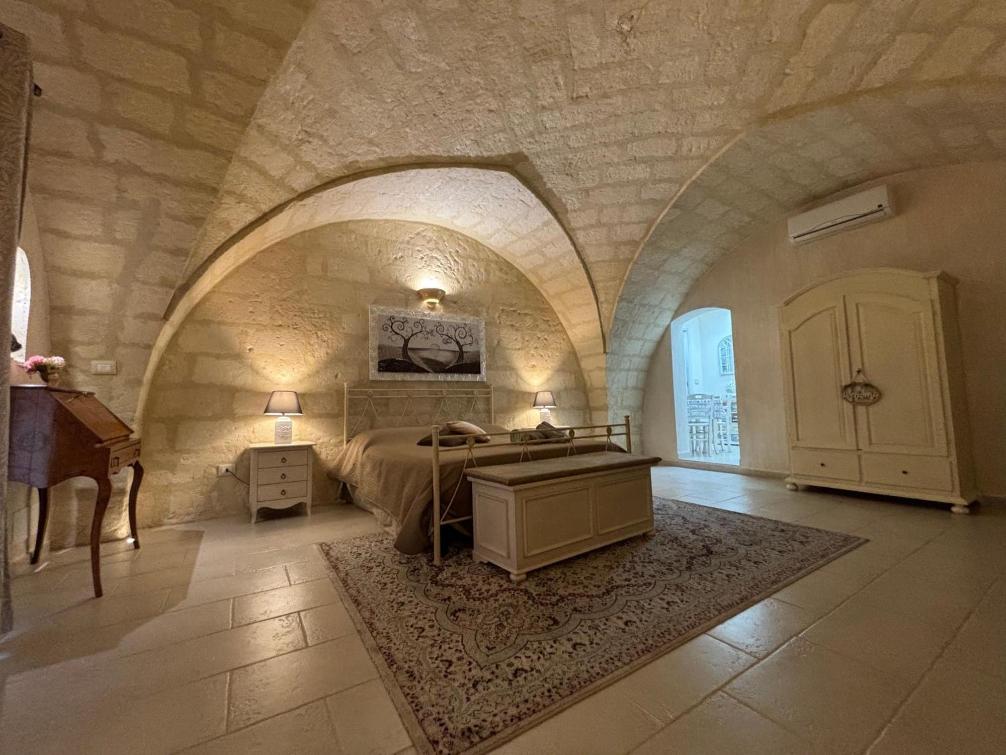 Suite Cavour Luxury Home Tarent Zewnętrze zdjęcie